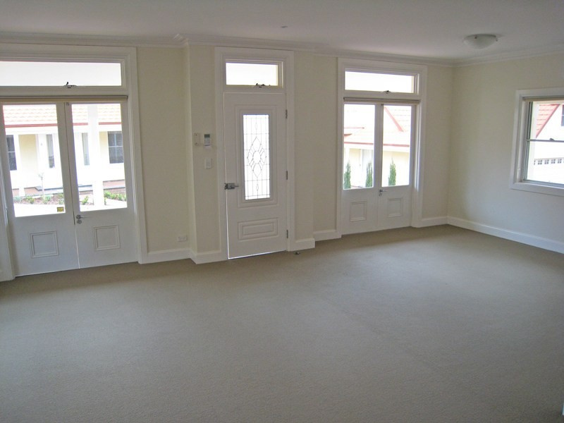 3/253-255 Argyle Street, Picton NSW 2571