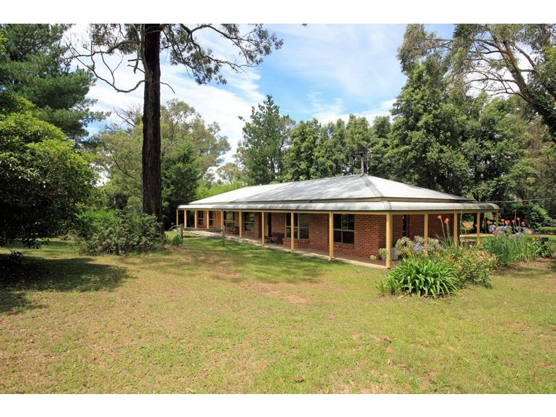 5 Lakesland Road, Thirlmere NSW 2572