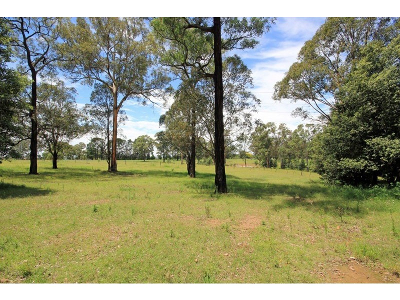 5 Lakesland Road, Thirlmere NSW 2572