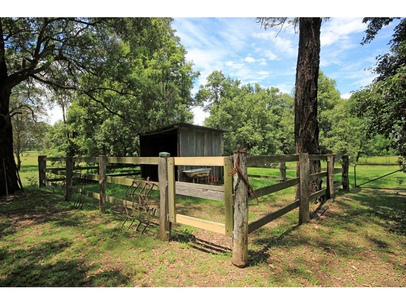 5 Lakesland Road, Thirlmere NSW 2572