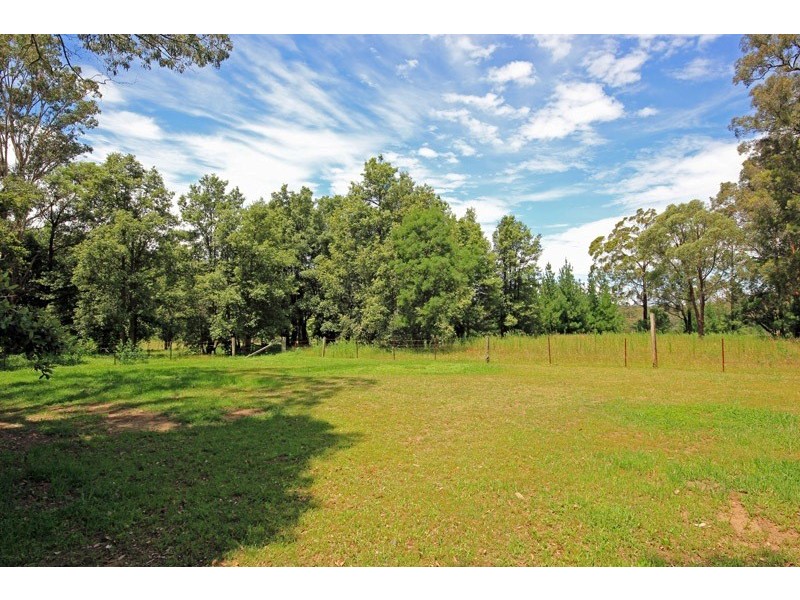 5 Lakesland Road, Thirlmere NSW 2572