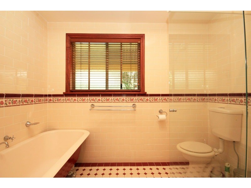 5 Lakesland Road, Thirlmere NSW 2572