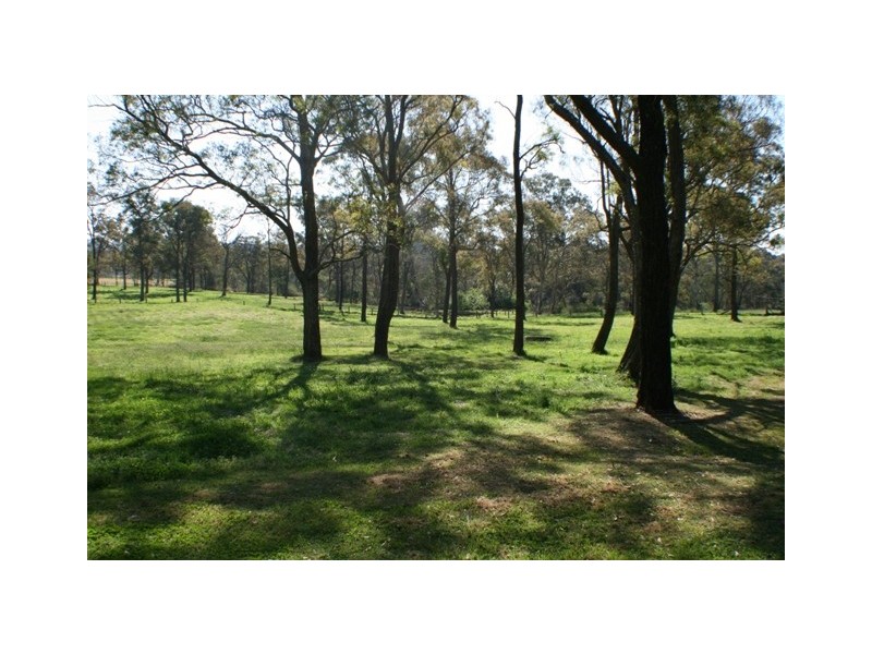 95 Burns Road, Thirlmere NSW 2572