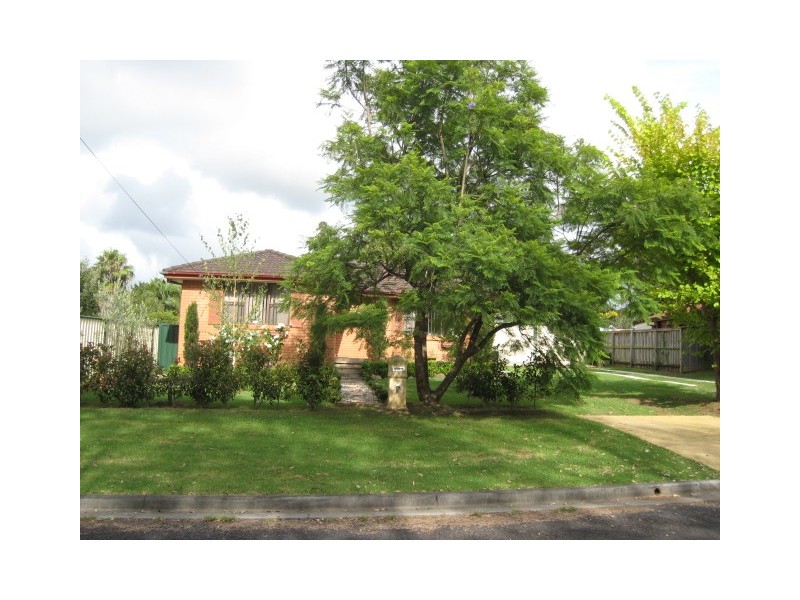 5 Darley Street, Thirlmere NSW 2572