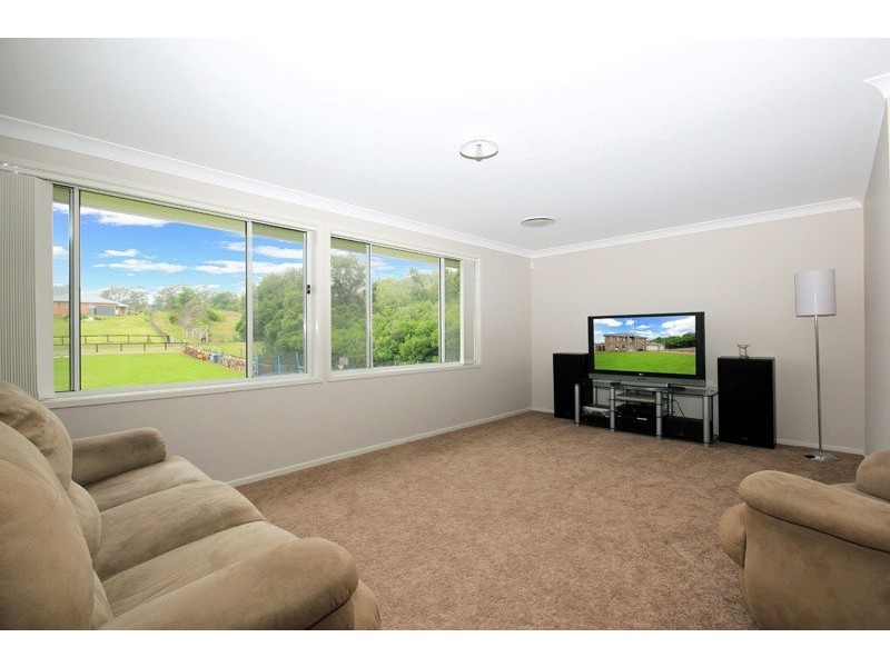 2 Stargard Cresent, Picton NSW 2571