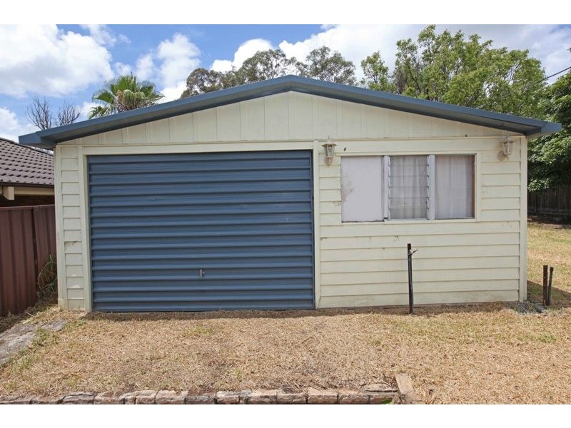 24 Victoria Road, Thirlmere NSW 2572