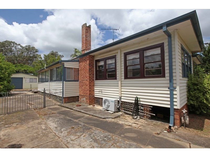 24 Victoria Road, Thirlmere NSW 2572