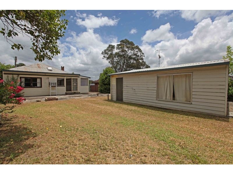 24 Victoria Road, Thirlmere NSW 2572