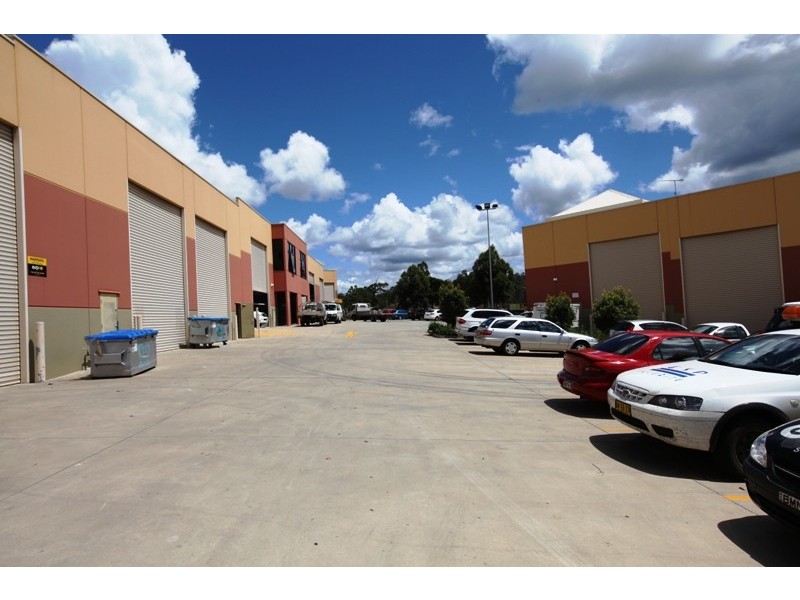 9/15 Henry Street, Picton NSW 2571