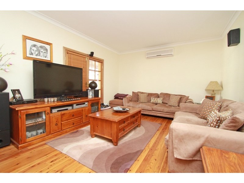 133 Donalds Range Road, Razorback NSW 2571