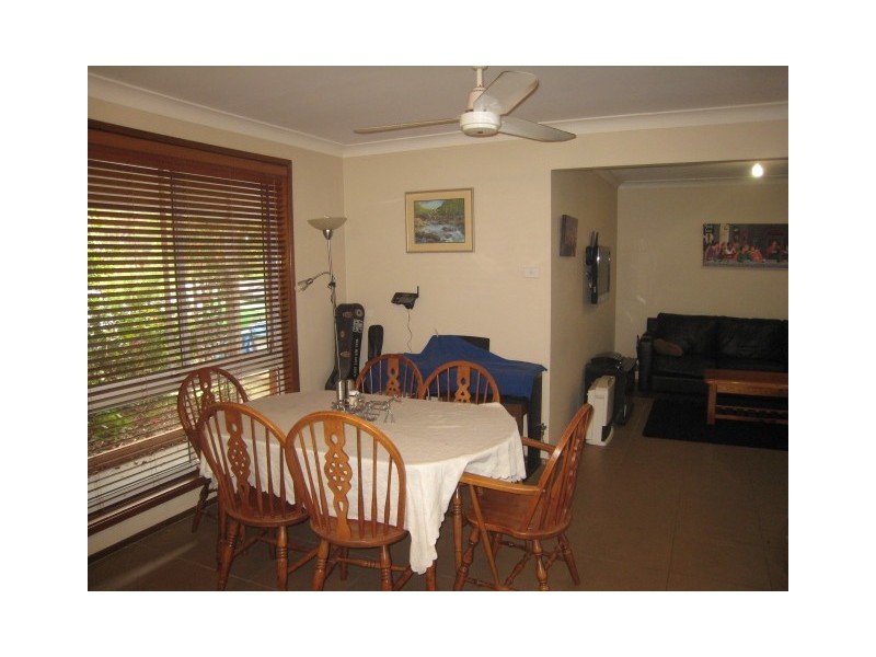 2/68 Bell Street, Thirlmere NSW 2572
