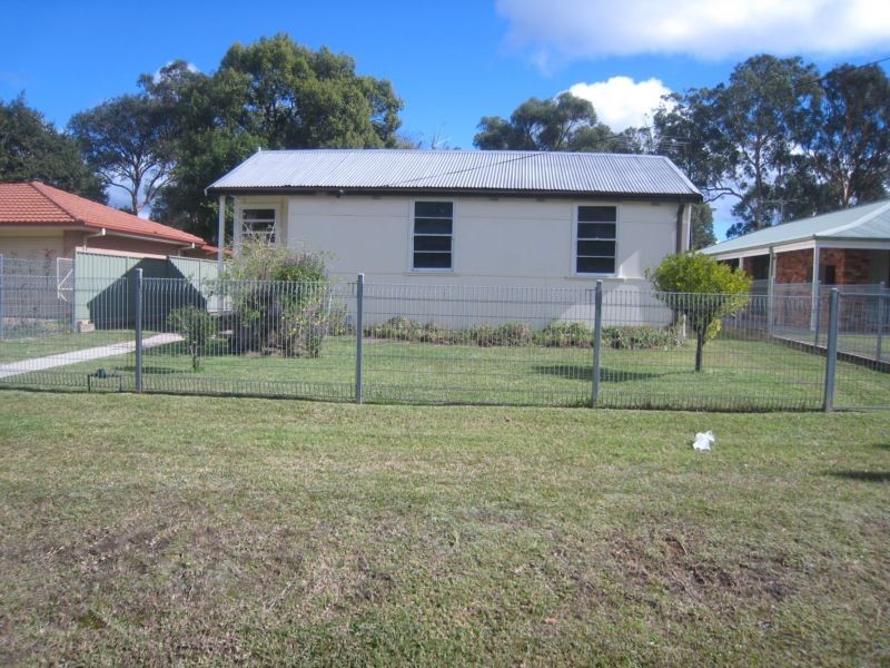 43 Fraser Street, Tahmoor NSW 2573