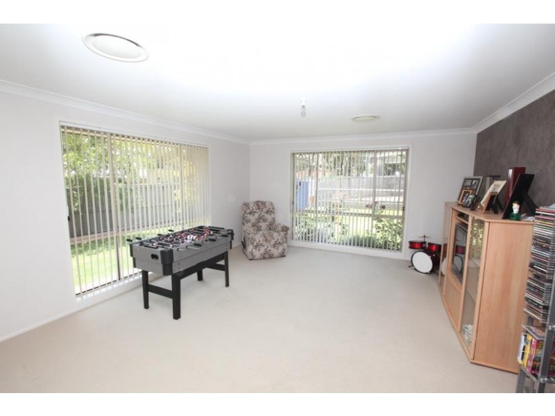 26 Ella Street, Hill Top NSW 2575