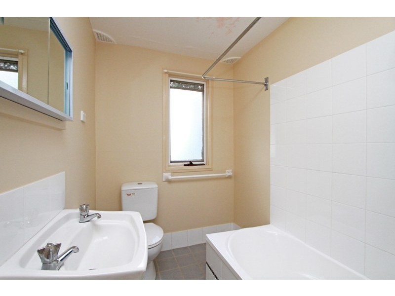 12 Lintina Avenue, Tahmoor NSW 2573