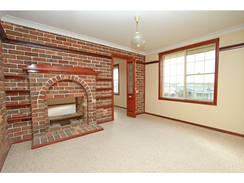 2/18-20 Victoria Road, Thirlmere NSW 2572