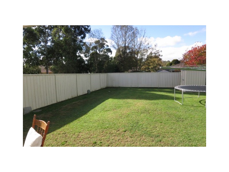 2/323 Thirlmere Way, Thirlmere NSW 2572