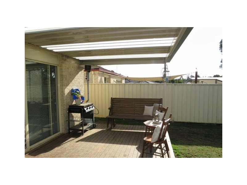 2/323 Thirlmere Way, Thirlmere NSW 2572