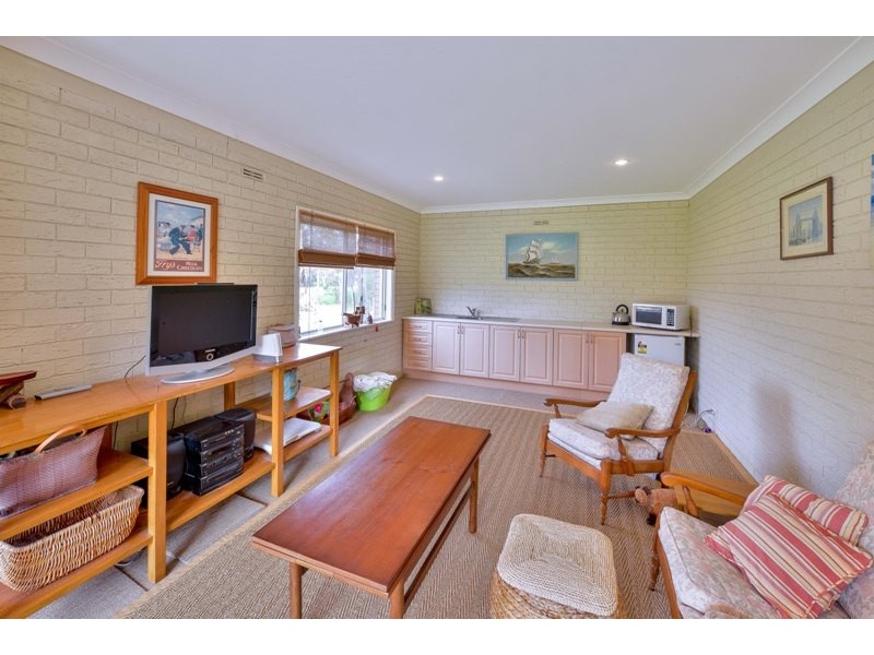 60 Kendall Street, Thirlmere NSW 2572