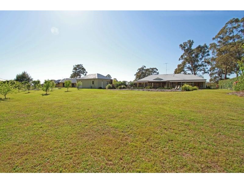 3 The Vines, Picton NSW 2571
