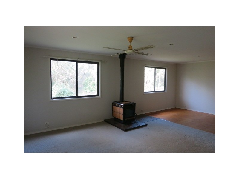 100 Pheasants Nest Road, Pheasants Nest NSW 2574