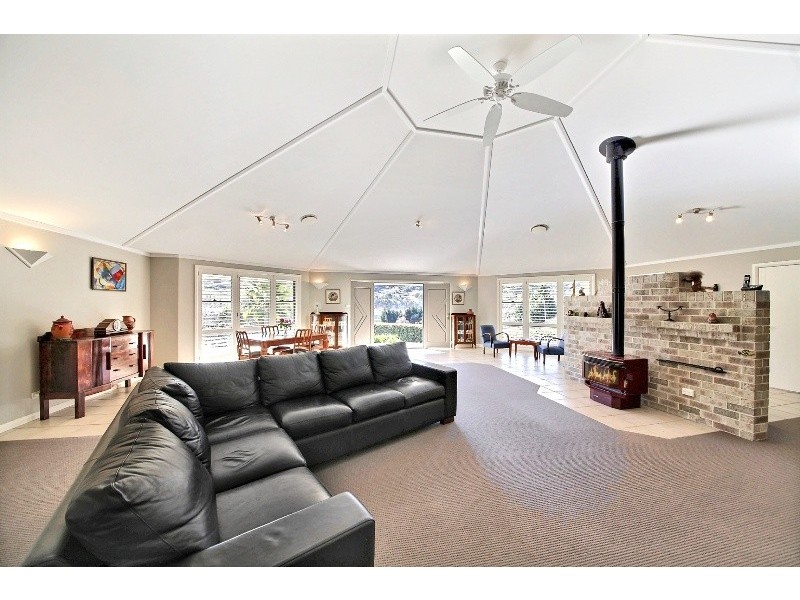 1 Weeta Street, Picton NSW 2571