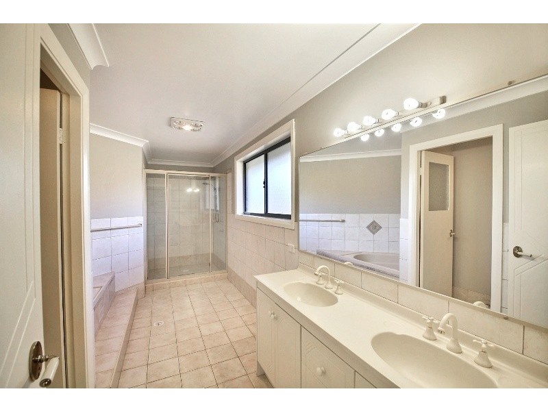 1 Weeta Street, Picton NSW 2571