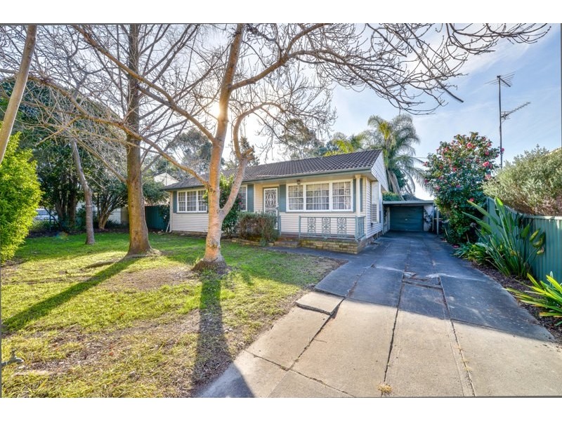 43 Thirlmere Way, Tahmoor NSW 2573