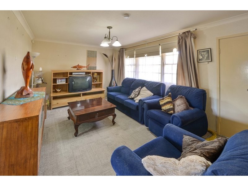 43 Thirlmere Way, Tahmoor NSW 2573