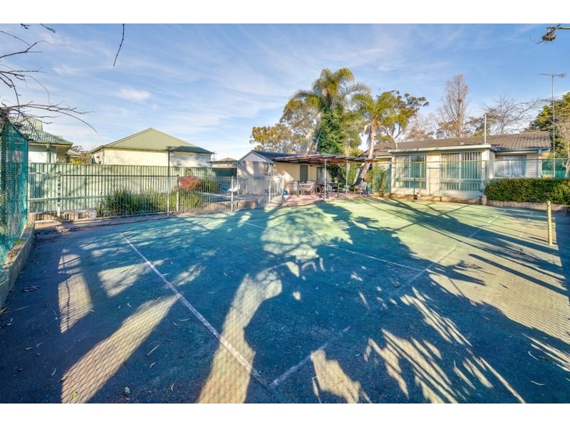 43 Thirlmere Way, Tahmoor NSW 2573