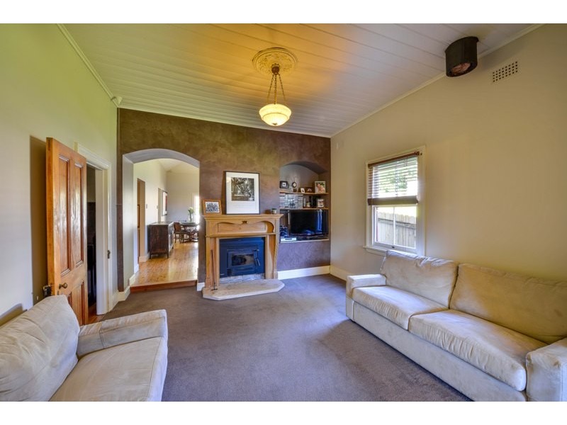 190 Menangle Street, Picton NSW 2571