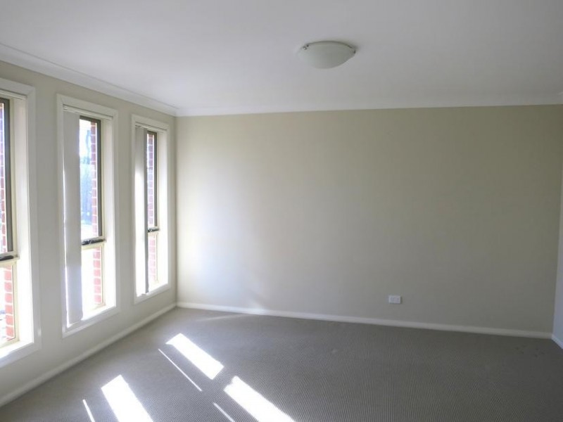 9 Fitzroy Street, Hill Top NSW 2575