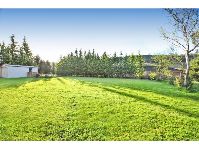 12 Weeta Street, Picton NSW 2571