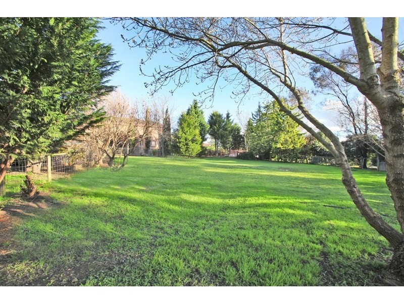 12 Weeta Street, Picton NSW 2571