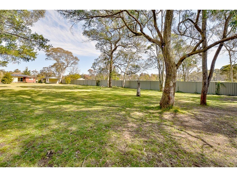 83 Thirlmere Way, Tahmoor NSW 2573