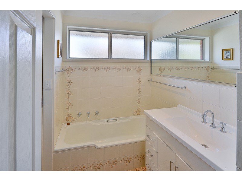 83 Thirlmere Way, Tahmoor NSW 2573