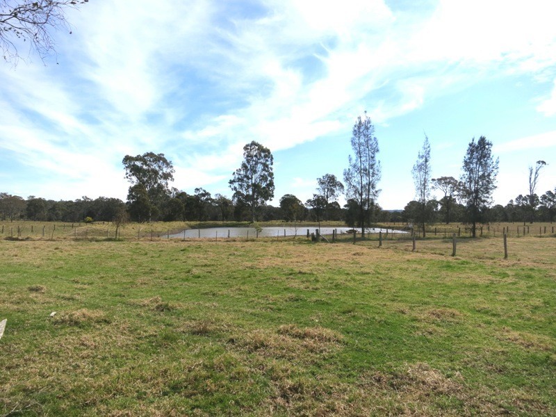 95 Nightingale Road, Pheasants Nest NSW 2574