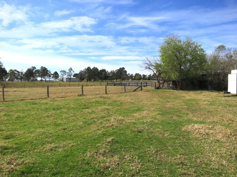 95 Nightingale Road, Pheasants Nest NSW 2574