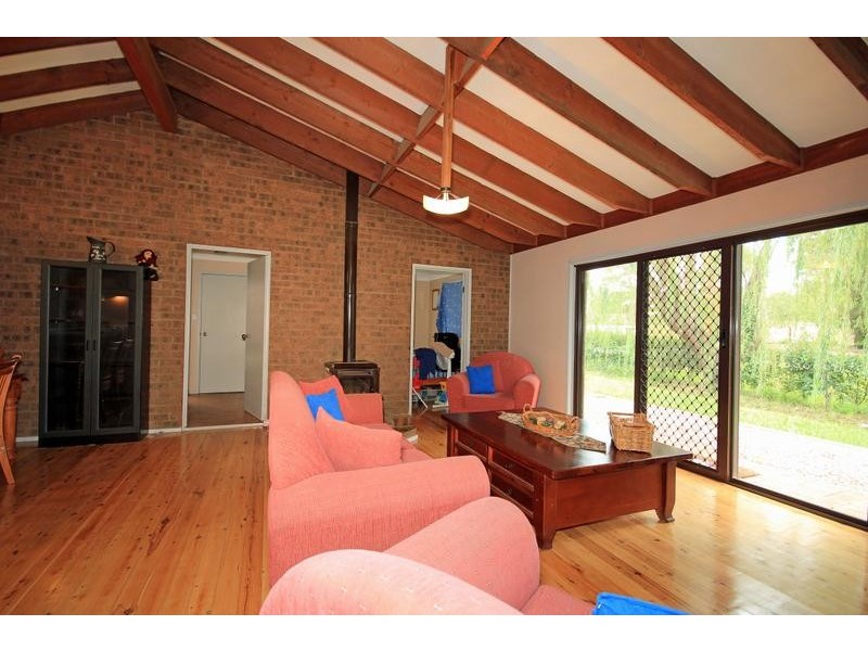 375 Thirlmere Way, Thirlmere NSW 2572