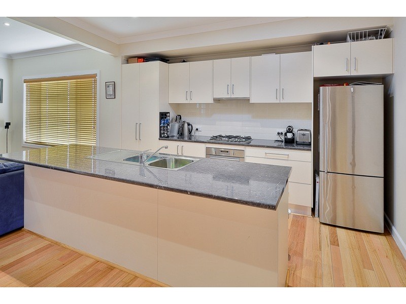 27 Antill Street, Picton NSW 2571