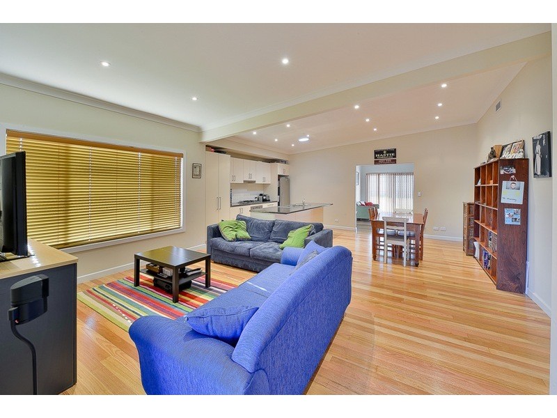 27 Antill Street, Picton NSW 2571