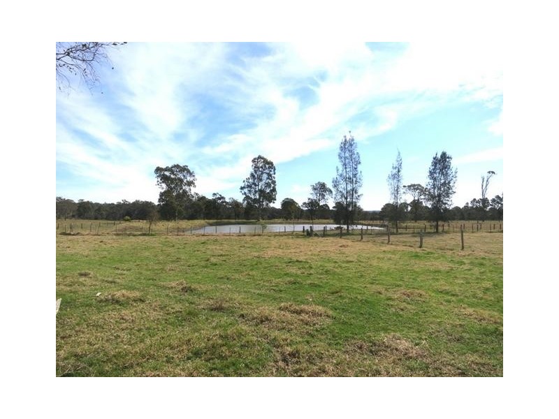 95 Nightingale Road, Pheasants Nest NSW 2574
