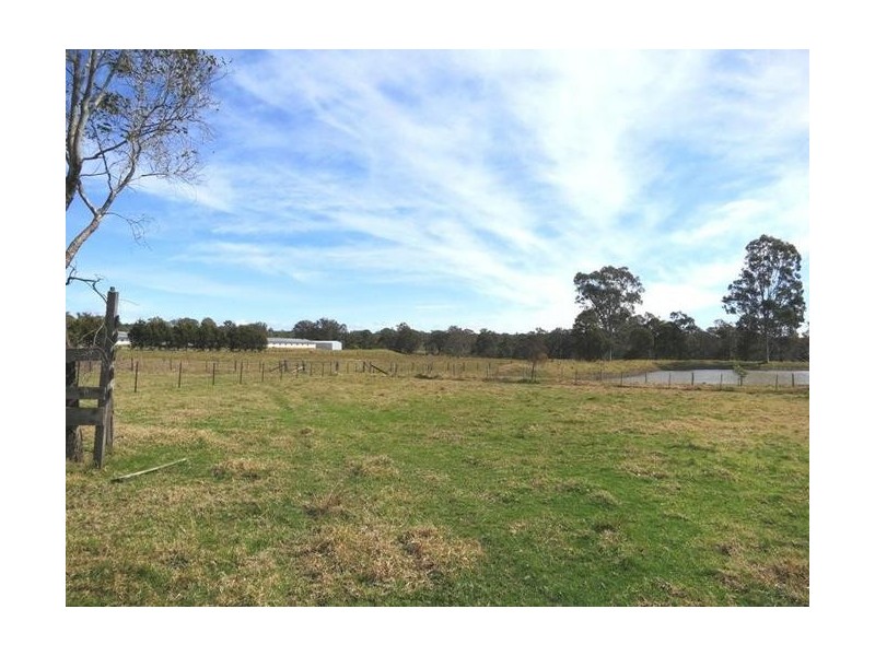 95 Nightingale Road, Pheasants Nest NSW 2574