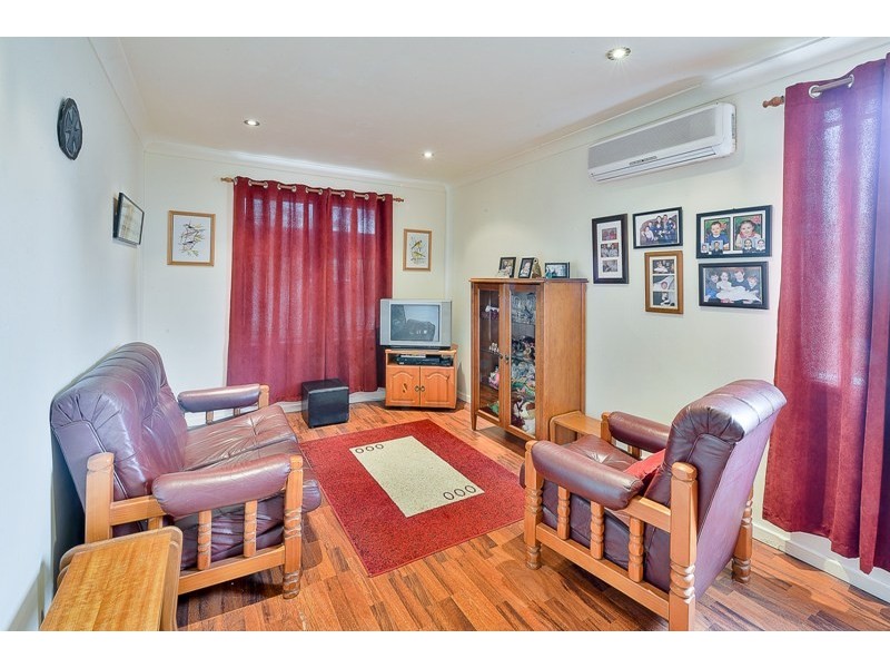 381 Thirlmere Way, Thirlmere NSW 2572