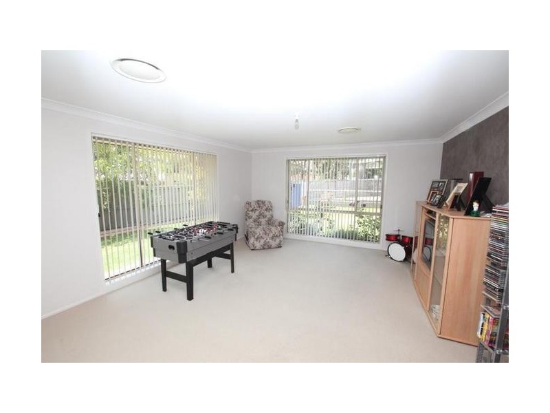 26 Ella Street, Hill Top NSW 2575