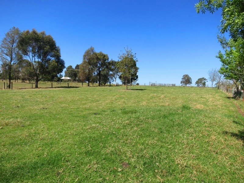 95 Nightingale Road, Pheasants Nest NSW 2574