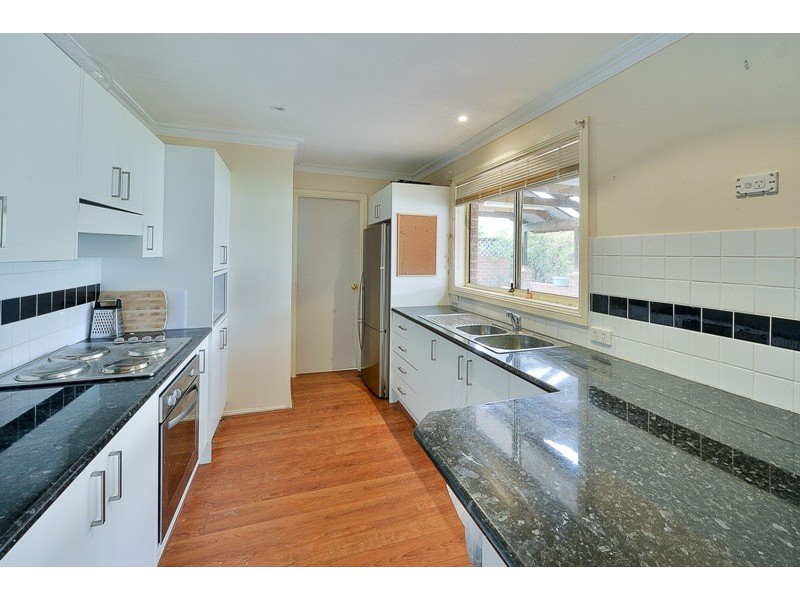 5 Baroo Street, Thirlmere NSW 2572