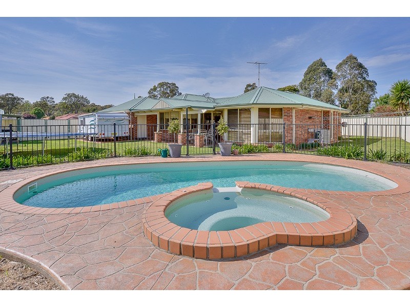 3 Madigan Grove, Thirlmere NSW 2572