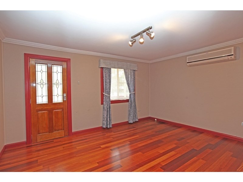 8 Mortimer Street, Yanderra NSW 2574