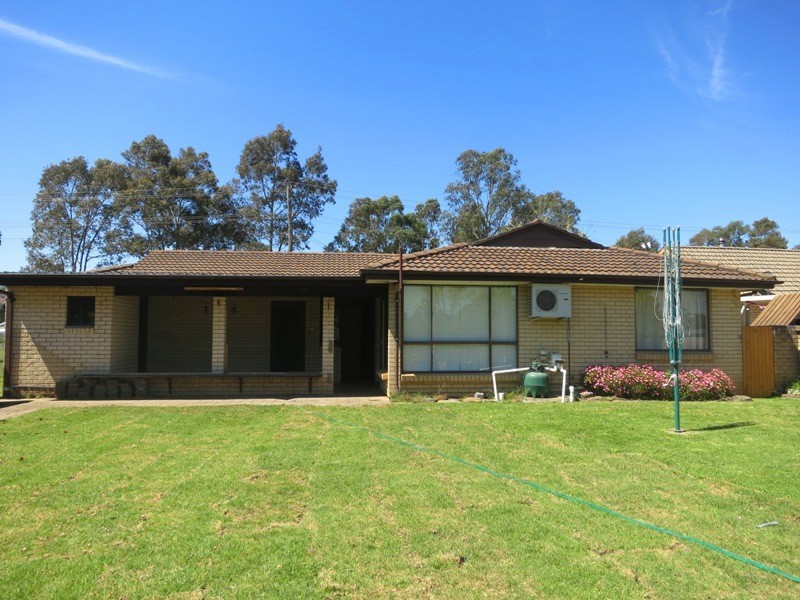 97 Remembrance Drive, Tahmoor NSW 2573