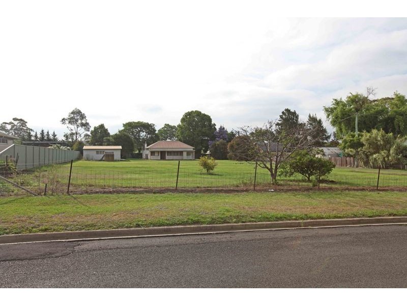 51-53 Carlton Road, Thirlmere NSW 2572